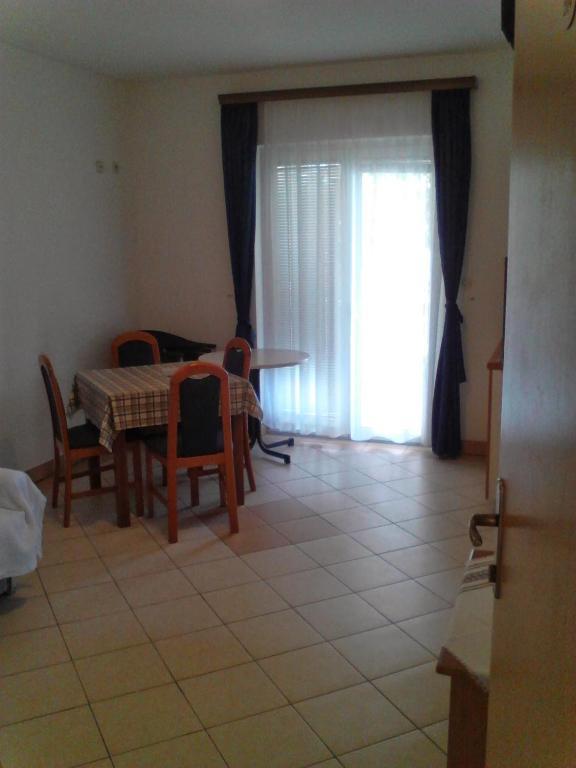Guest House Frane Pag Town Buitenkant foto