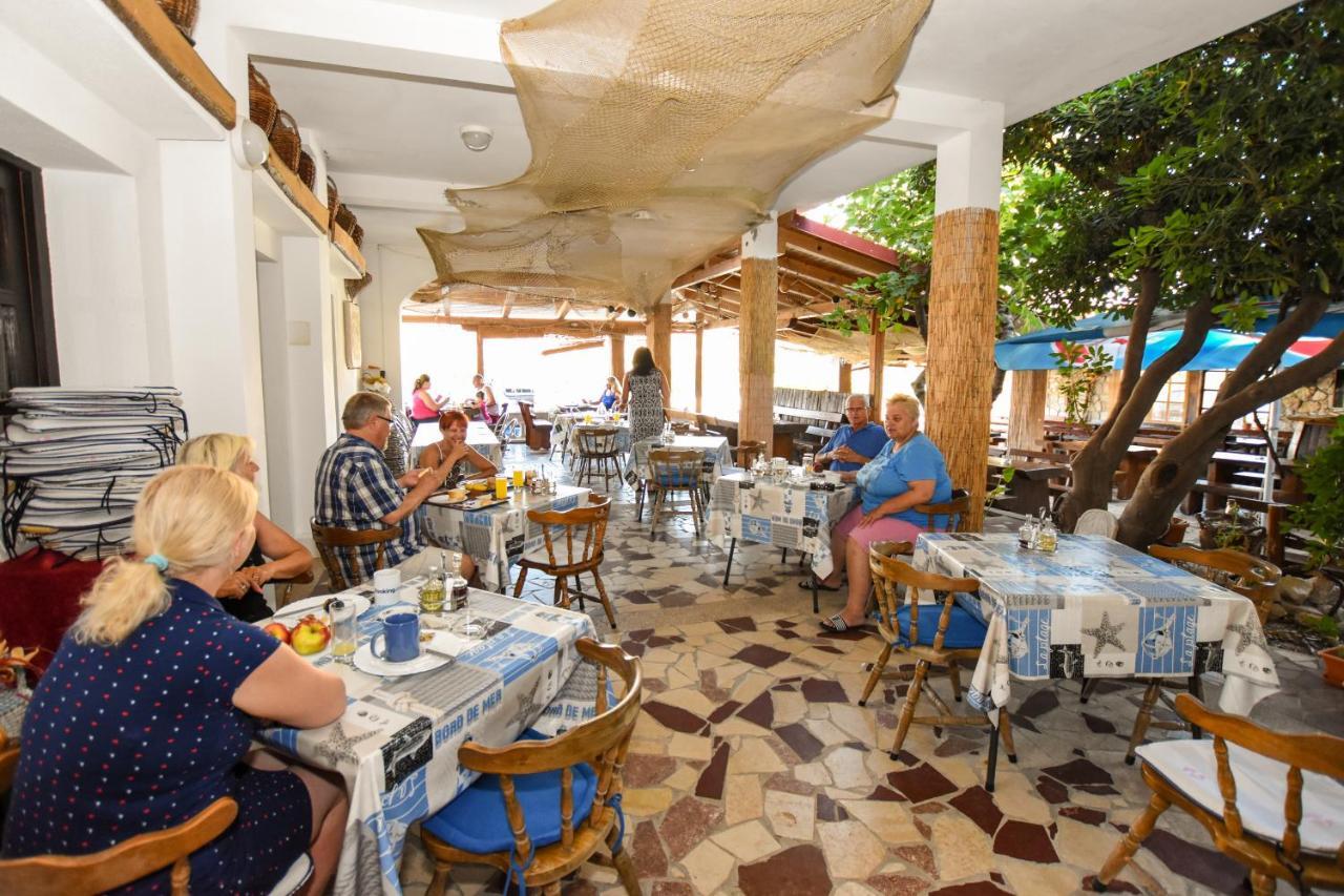 Guest House Frane Pag Town Buitenkant foto